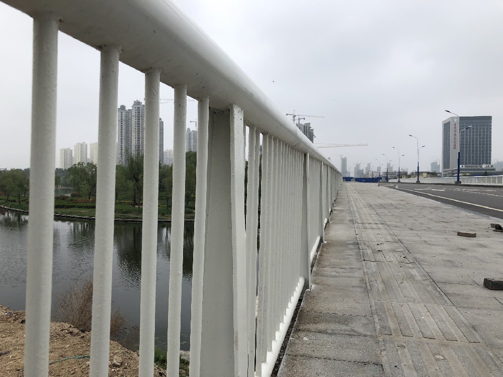 潮濕環(huán)境維護新選擇：晨虹醇酸調(diào)和漆的卓越表現(xiàn)