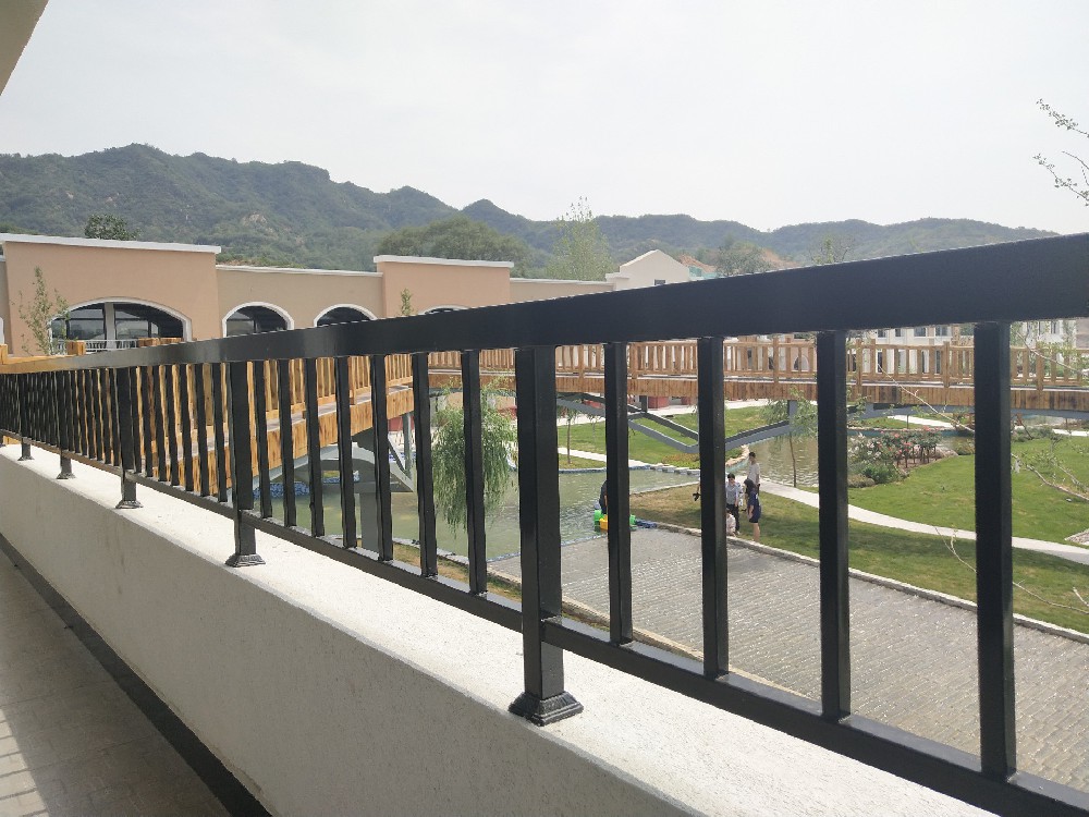 抵御嚴寒挑戰(zhàn)，晨虹醇酸防銹漆守護每一寸表面