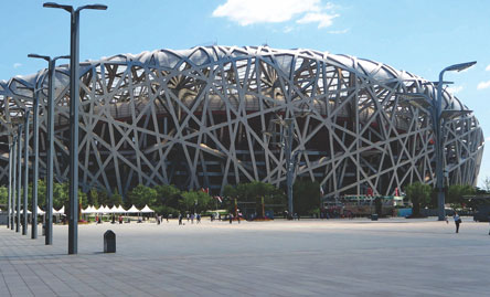 場(chǎng)館煥新，賽事添彩：揭秘國(guó)際賽事場(chǎng)館刷新維護(hù)的醇酸調(diào)和漆方案